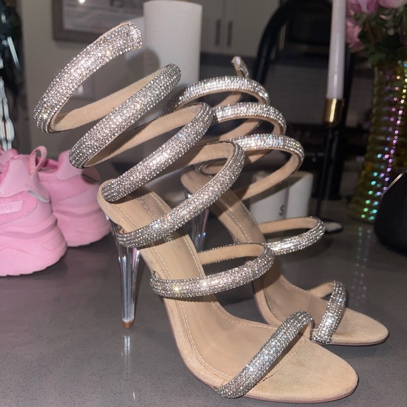 Diamond Wrap Heels - Picture 1 of 4
